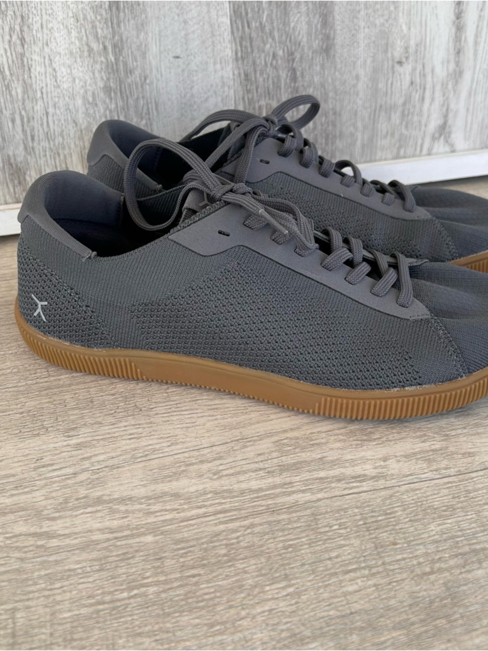 Flux Footwear Adapt Trainer Sneaker Mens 9.5 Gray Athletic Knit Shoes NO INSOLES